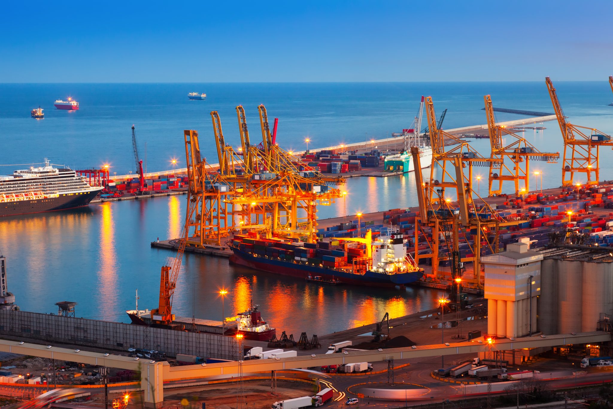 port de barcelona in night